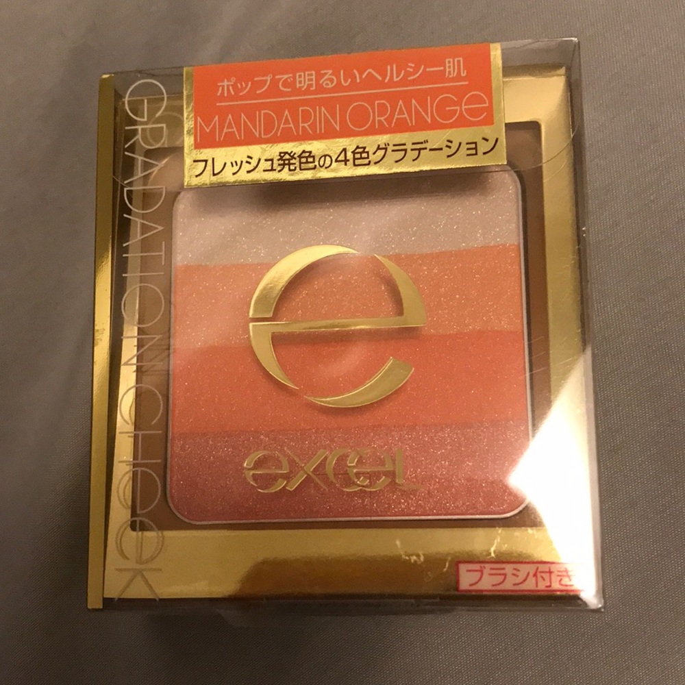 Japan Excel Blush highlighter with brush Makeup